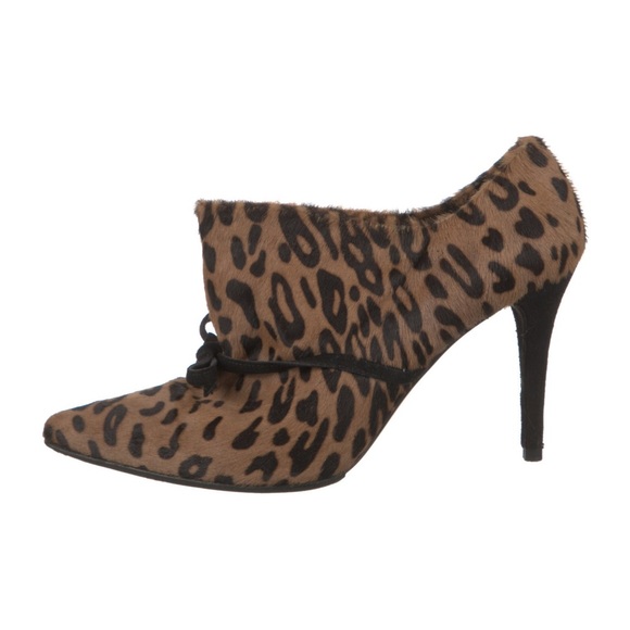 Stuart Weitzmam pointed toe heeled leopard AOK Bootie - Picture 1 of 8